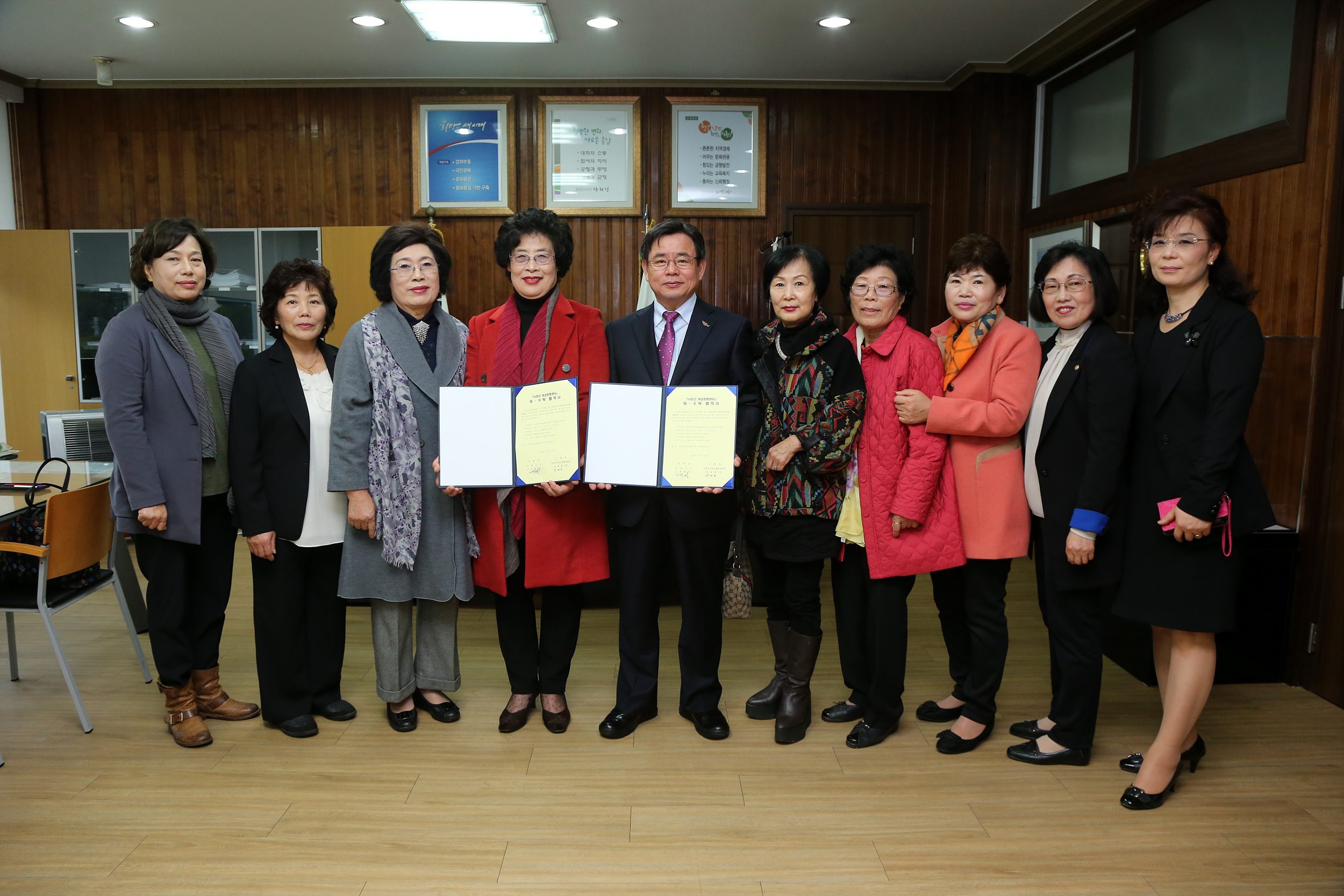 (17일)서천군, 여성문화센터 민간위탁 협약체결 (2)