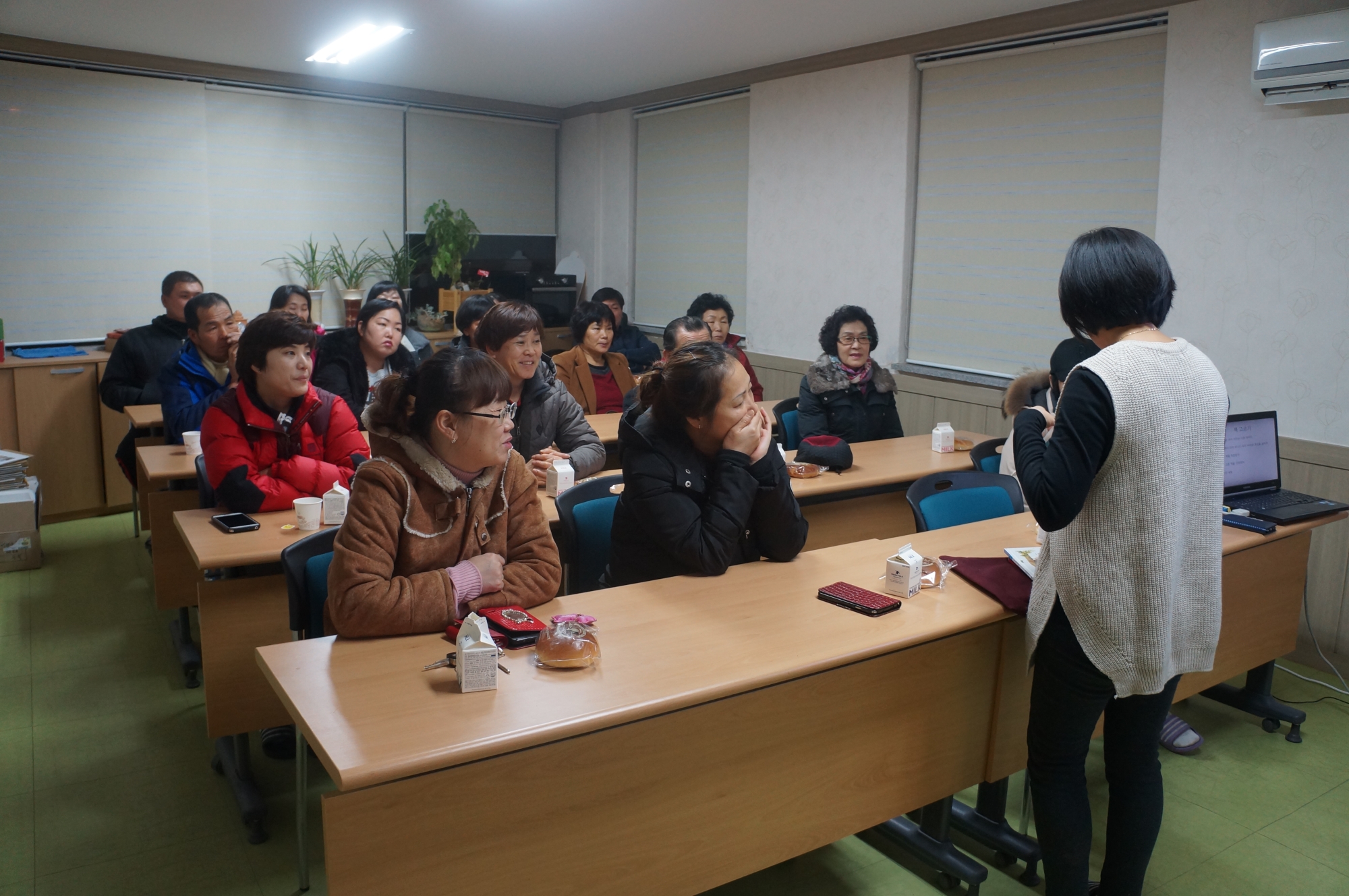 (15일)서천군 드림스타트, 우리 아이를 성장시키는 책읽기 부모교육 진행.JPG
