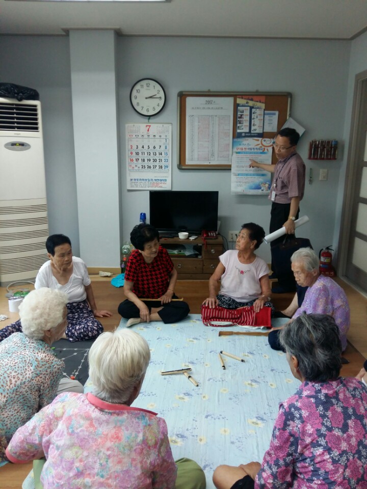 (21일)서천읍 어른신들 무더운 여름 경로당으로 피서 오세요