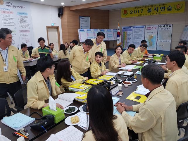 (24일)노박래 서천군수 을지연습장 찾아 근무자 격려