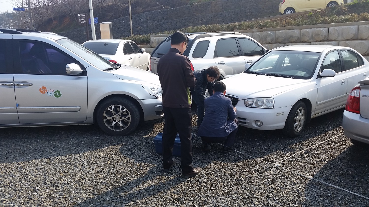 (24일)서천군 전국일제체납차량 번호판 영치의날 운(체납차량 번호판 영치장면)