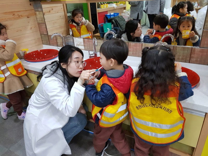 사진(1일) 서천군보건소, 어린이 즐거운 칫솔질 체험 교실 운영 (1)