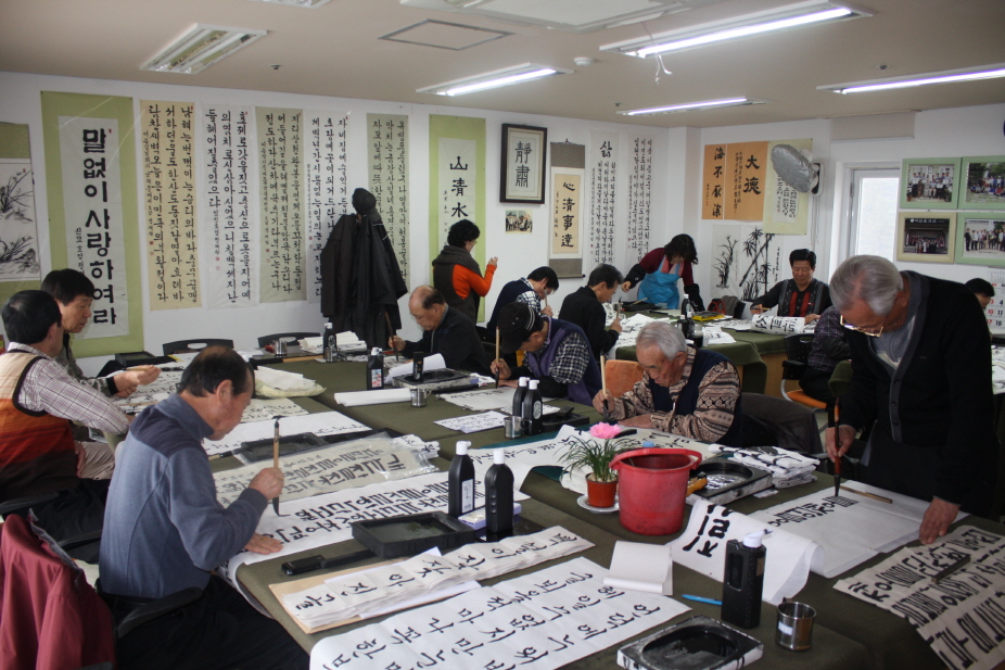 [크기변환](10일) 서천군, 노인복지관 등 복지시설 운영 잠정 중단.JPG