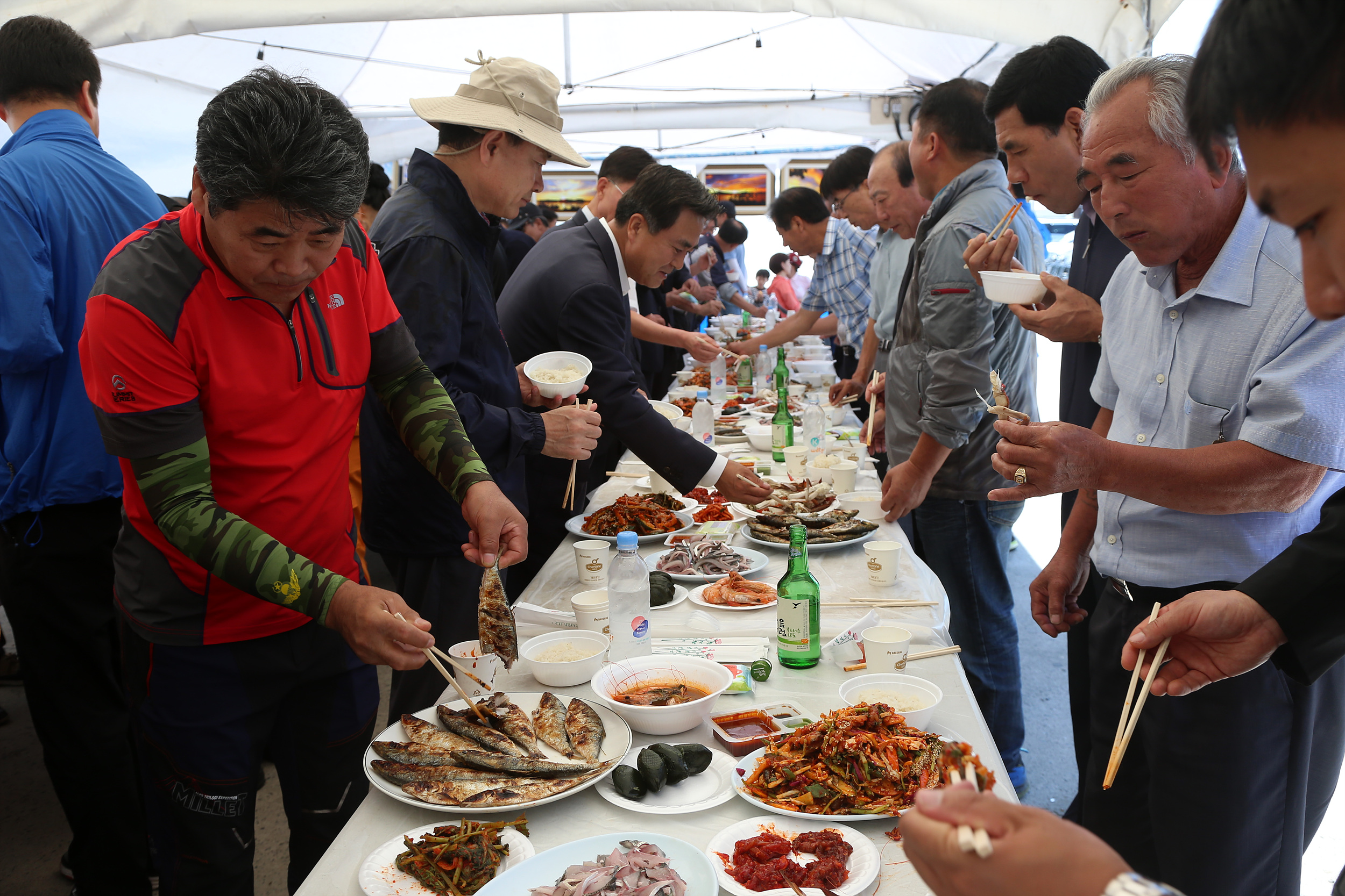 홍원항 자연산 전어？꽃게 축제 성료