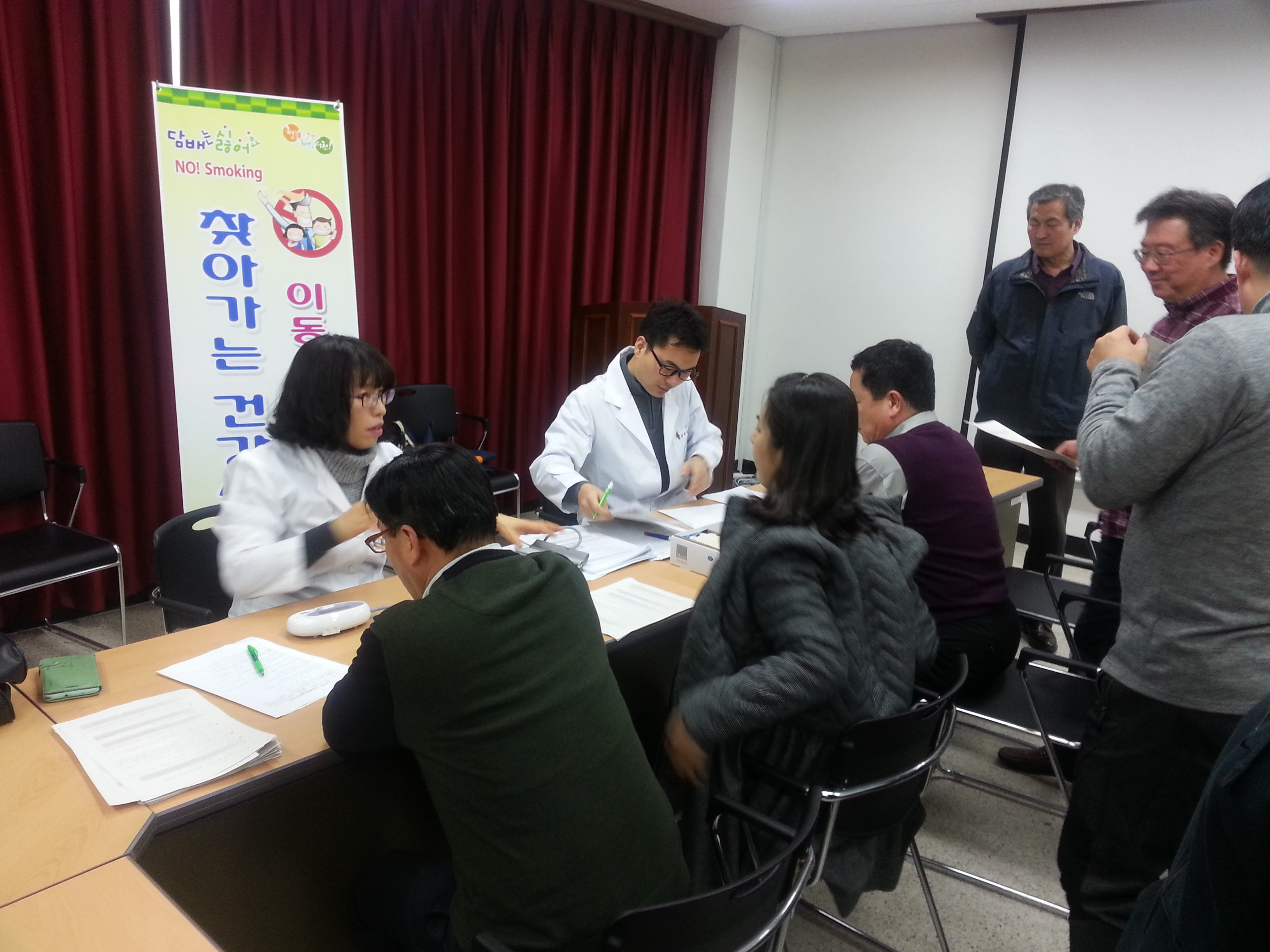 서천군 보건소, 찾아가는 이동금연 상담실 큰 호응!